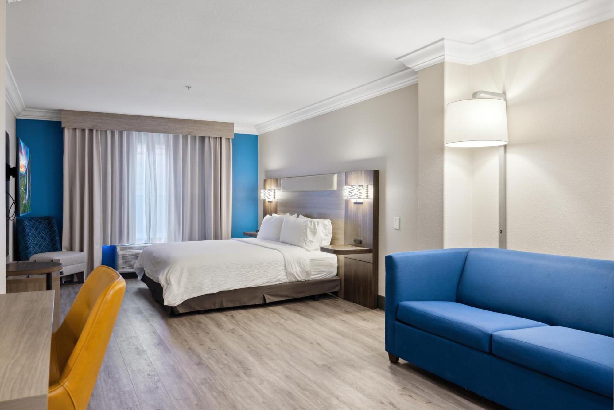 Express & By Ihg Hotel 2*