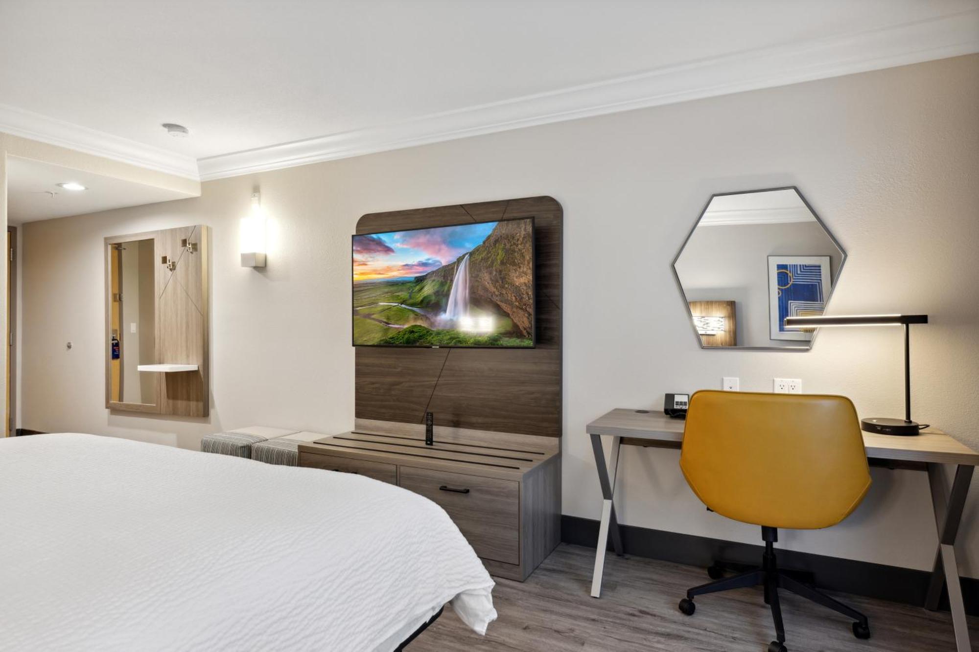 Hotel Express & By Ihg Vacaville