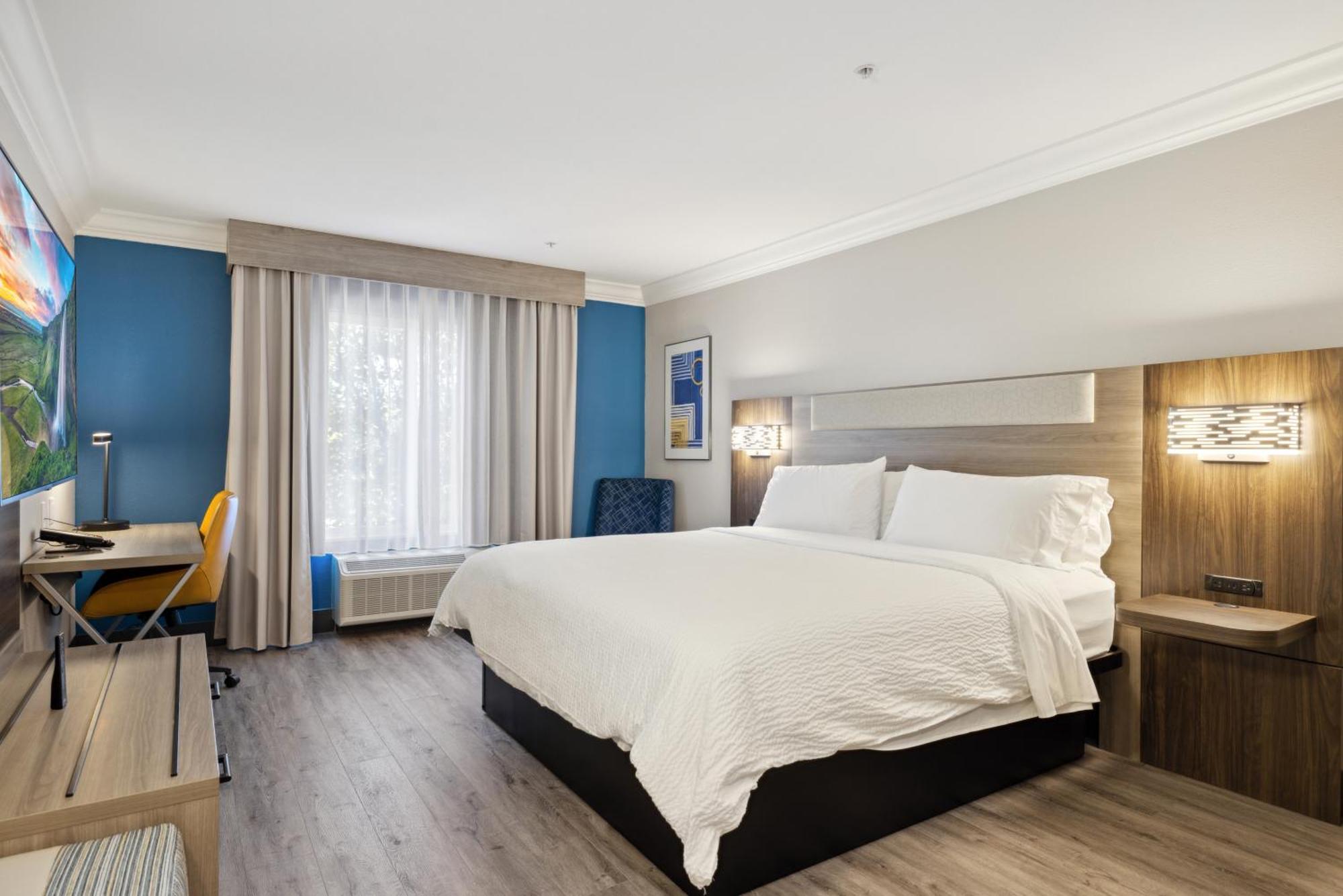 Express & By Ihg 2* Vacaville