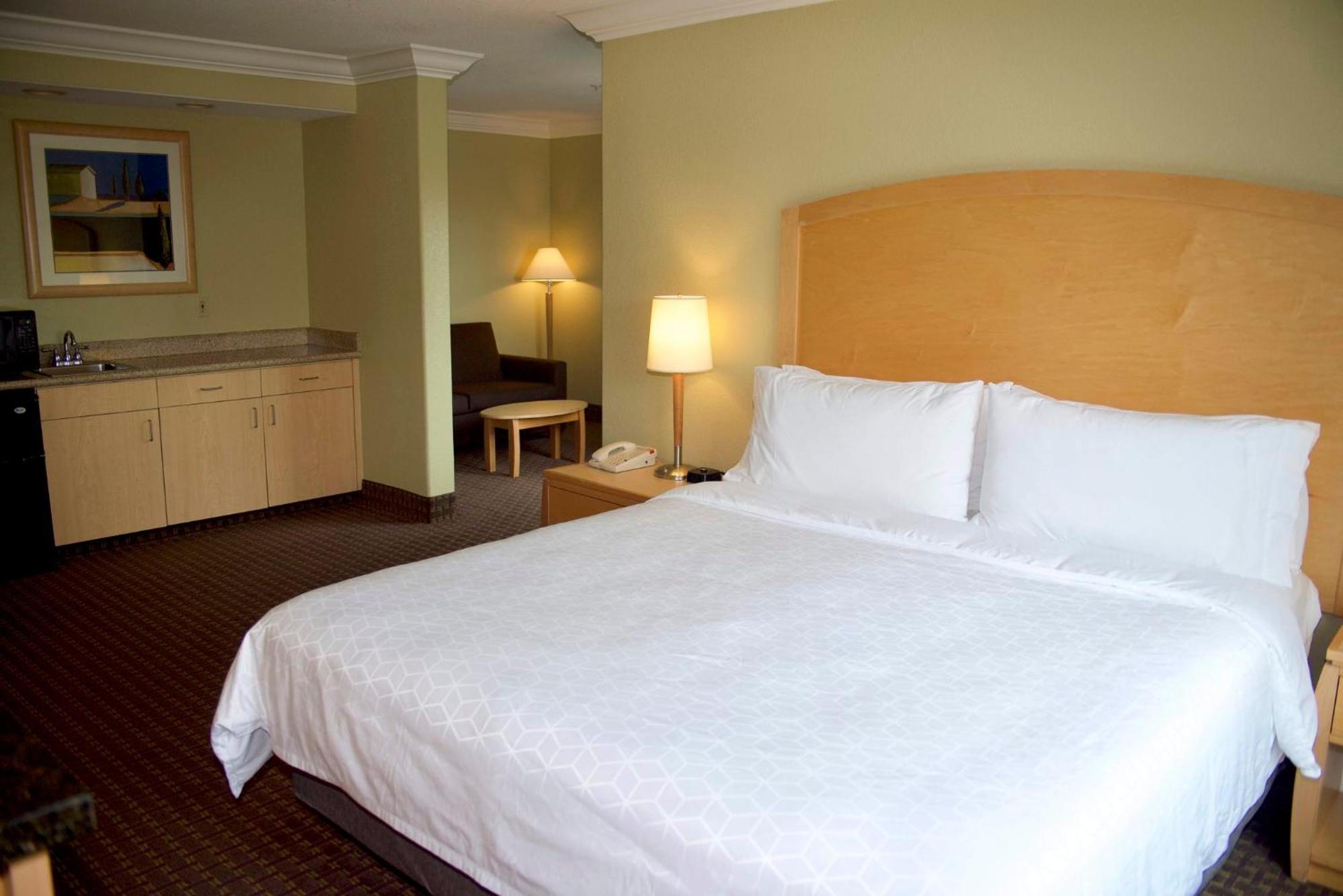 Express & By Ihg Vacaville