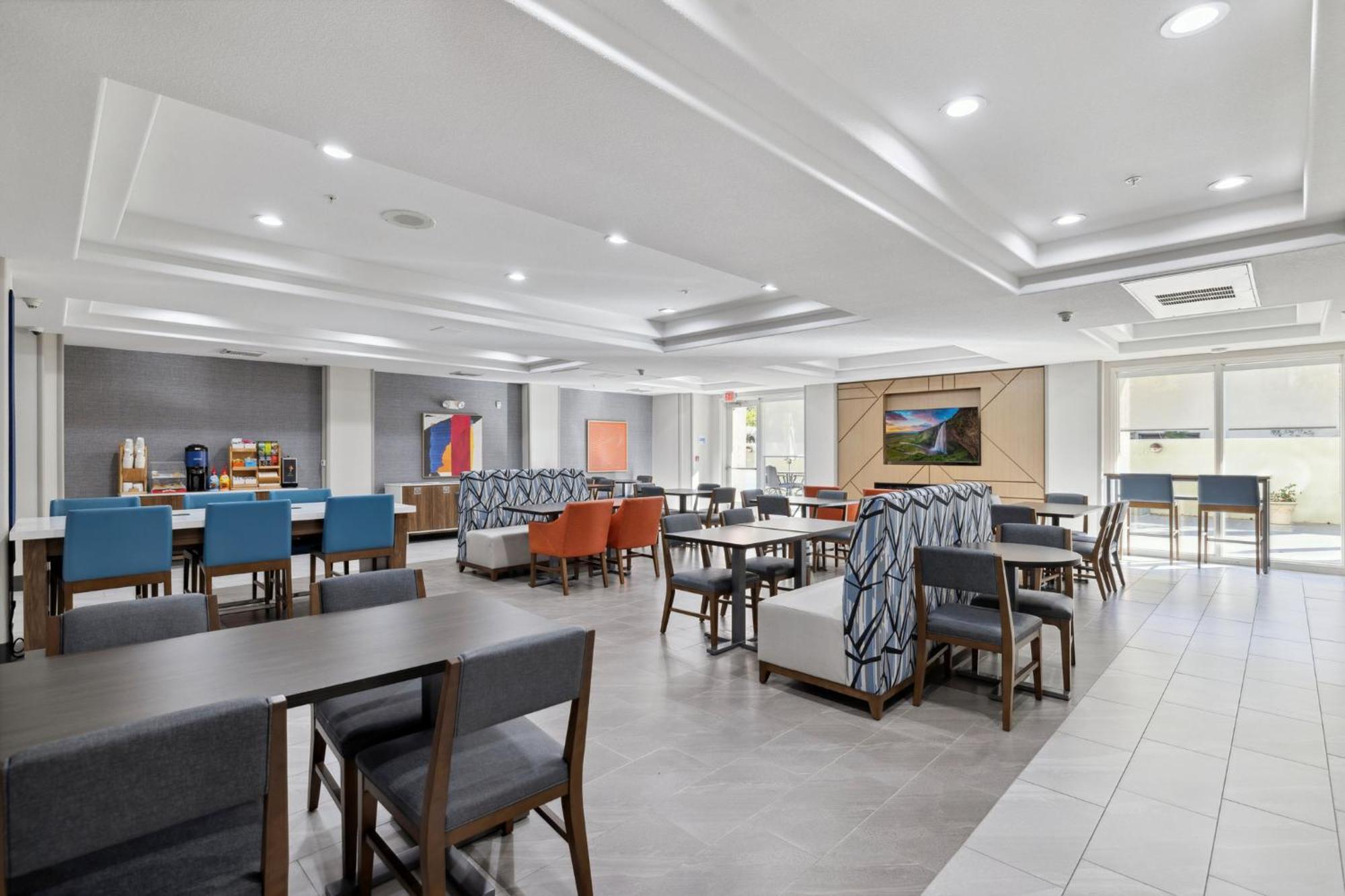 Express & By Ihg Vacaville