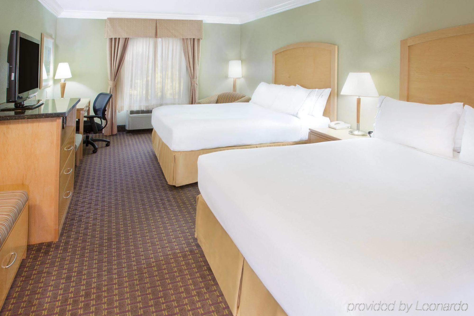 Express & By Ihg