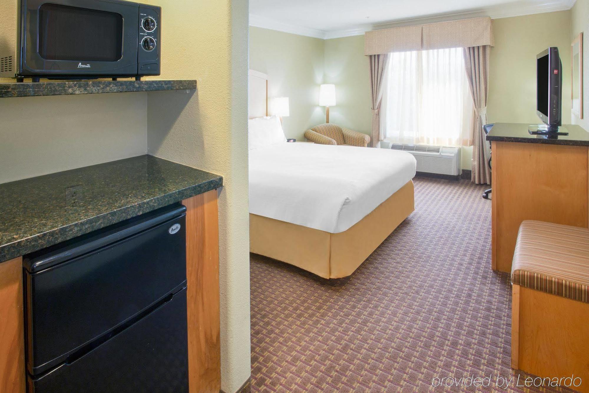 Express & By Ihg Vacaville