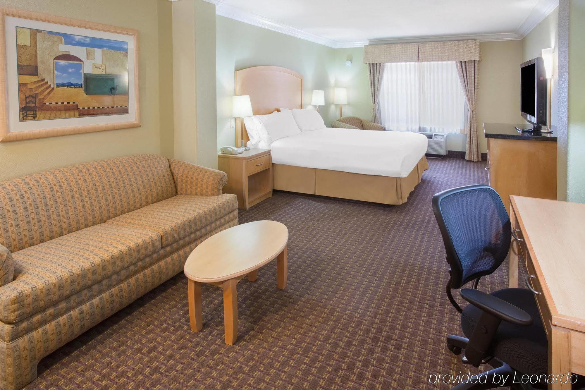 Express & By Ihg 2* Vacaville